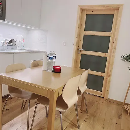 Phuong Nest Cozy 2br Prága