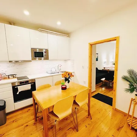 דירה Phuong Nest Prague Cozy 2Br Apartment *