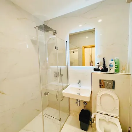 Daire Phuong Nest Prague Cozy 2Br Apartment Prag