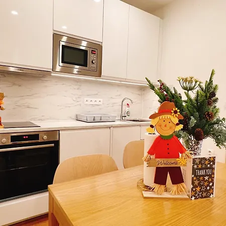 Phuong Nest Prague Cozy 2Br Apartment *