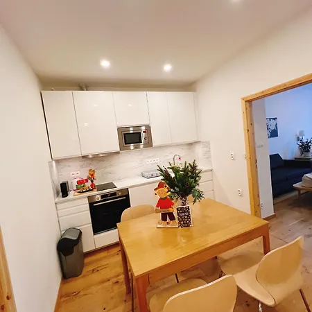 Daire Phuong Nest Prague Cozy 2Br Apartment Prag